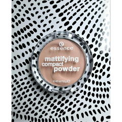 mattifying compact powder von essence