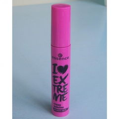I ♥ EXTREME - Crazy  Volume Mascara von essence