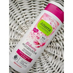 Blütenweg Pflegedusche Magnolie & Bio-Hibiskus von Alterra