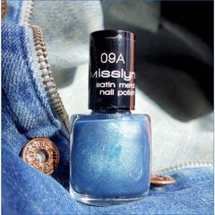 Satin Metal  nail polish von Misslyn