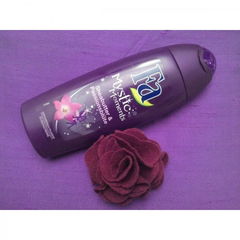 Mystic Moments - Sheabutter & Duft der Passionsblüte - Duschcreme