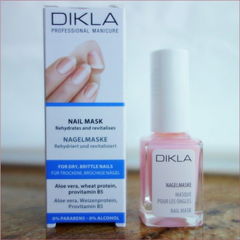 Nagelmaske von Dikla