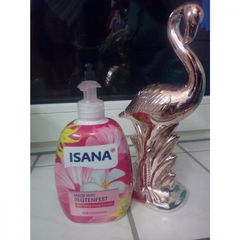 Milde Seife - Blütenfest mit Ylang-Ylang-Extrakt von Isana