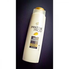 Anti-Schuppen Shampoo von Pantene Pro-V