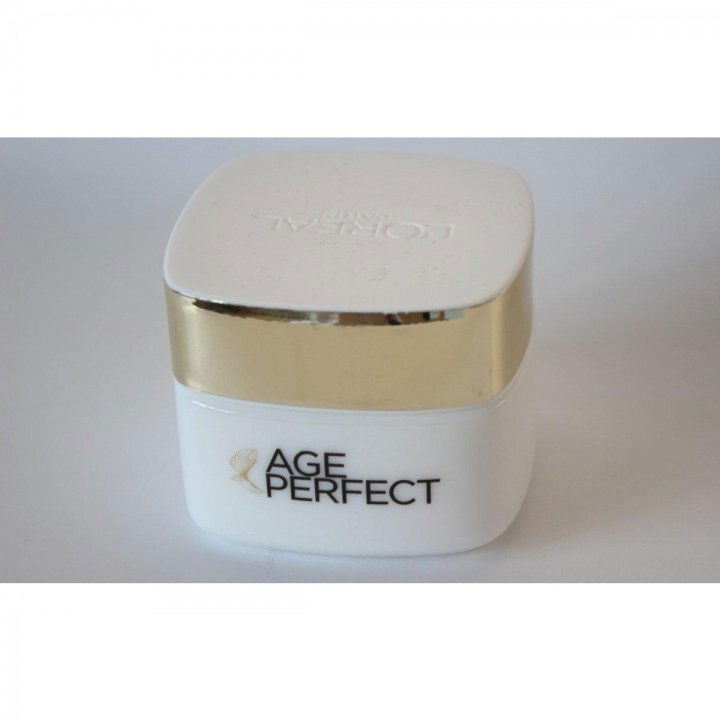 Age Perfect - Feuchtigkeitspflege Tag von L'Oréal