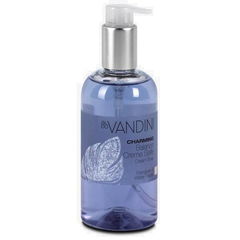 Charming - Balance Creme Seife - Frangipani & Wilder Flieder von Vandini