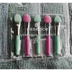 Eyeshadow Applicators by Zeena von essence