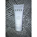 Skin Peeling mit Manuka-Honig-Extrakt von LVLY Paola Maria by dm