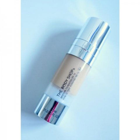 Moisture Foundation SPF 15 von The Body Shop