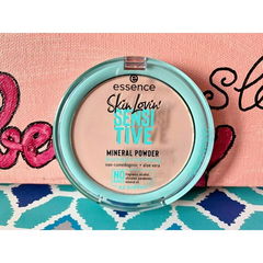 Skin Lovin' Sensitive Mineral Powder von essence