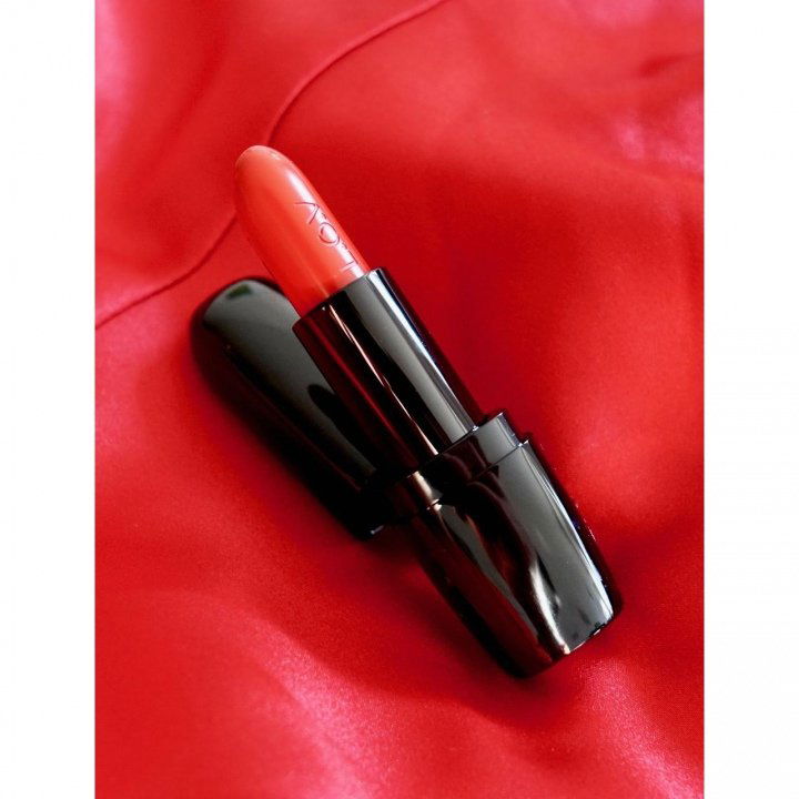 LIPaffair - Color & Care Lipstick von L.O.V
