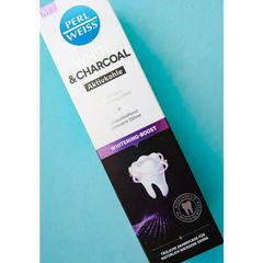 White & Charcoal von Perlweiss