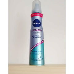 Diamant Volumen Schaumfestiger von Nivea