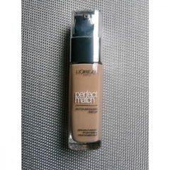 Perfect Match - Hautton-Anpassendes Make-up von L'Oréal
