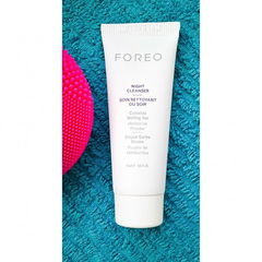 Night Cleanser Celestial Melting Gel von Foreo