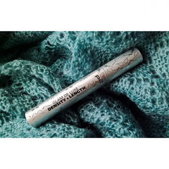Glam de Luxe Density + Length Mascara von p2 Cosmetics