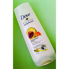 Pflege Geheimnisse - Kräftigungs-Ritual - Spülung mit Avocadoextrakt von Dove