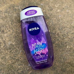 Pflegedusche - Magic Berry - Blaubeer-Extrakt & Acai-Beeren-Duft