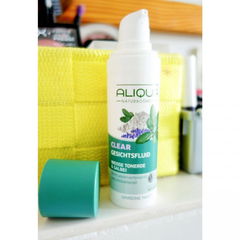 Clear - Gesichtsfluid Weisse Tonerde & Salbei von Budni Aliqua Naturkosmetik
