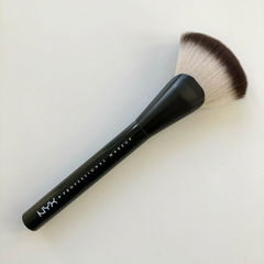 06 Pro Brush Fan von NYX