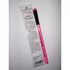 Make Me Pretty - Eyeshadow Blender Brush von essence