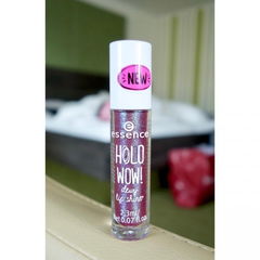 Holo wow! Dewy Lip Shine von essence