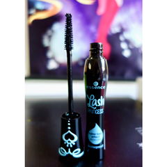 Lash Princess False Lash Effect Mascara Waterproof von essence