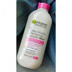 SkinActive - Milky Mizellen Reinigungswasser All-in-1 von Garnier