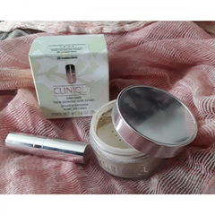 Blended Face Powder and Brush by Clinique