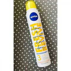 Trockenshampoo - Fresh Revive - Helle Haartöne von Nivea