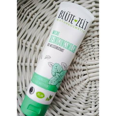 Milde Reinigungsmilch - Bio-Melissenextrakt von Blütezeit