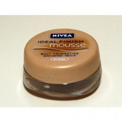 Ideal Finish Mousse Matt Foundation von Nivea