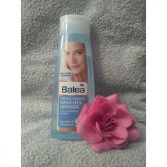 Erfrischendes Gesichtswasser mit Lotusblütenextrakt von Balea