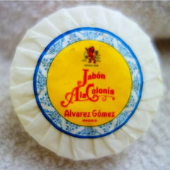 Agua de Colonia Concentrada - Jabón A la Colonia von Alvarez Gómez