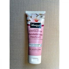 Leichte Körperlotion - Mandelblüten Hautzart von Kneipp