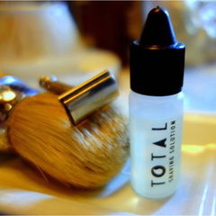 Total Rasieröl TSS Shaving Solution von Pamex Ltd. Total Rasieröl TSS Shaving Solution von Pamex Ltd.