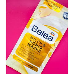 Milch & Honig Maske by Balea