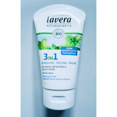 3in1 Reinigung-Peeling-Maske von Lavera