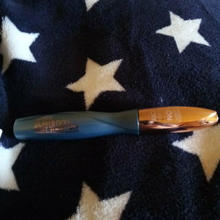 Glam & Doll - Easy Wash Off Power Hold Volume Mascara von Catrice Cosmetics