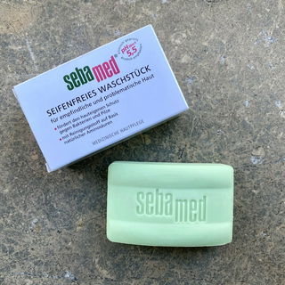 Seifenfreies Waschstück von Sebamed