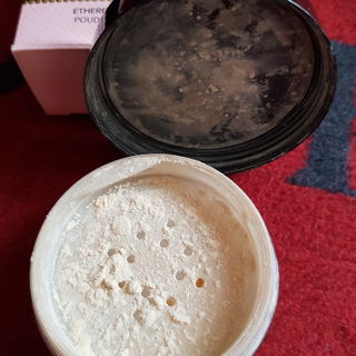 Kein Deckel im Deckel macht die Travelsize Schmutzdöschen.