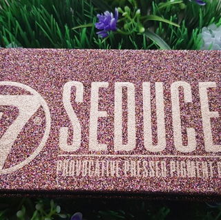 Seduced - Provocative Pressed Pigment Palette von W7 Cosmetics