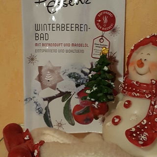 Winterbeeren-Bad - mit Beerenduft und Mandelöl - Dresdner Essenz