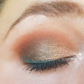 Emerald Sparkle bringt Farbe in Natasha Denonas 5 palette No.08