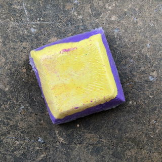 Badepyramide mit Himbeerduft - Balea