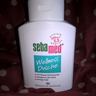 Wellnessdusche mit Wasserlilienextrakt - Sebamed