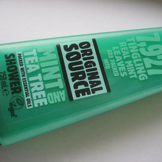 7927 erfrischende Blätter Minze und Teebaum Duschgel von Original Source