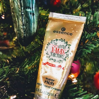 The Little X-Mas Factory - Super Rich Mini Hand Cream 01 Holiday Hugs von essence
