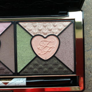 Love Lidschattenpalette - Too Faced