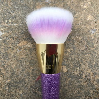 Brush Crush - 301 Foundation - Real Techniques